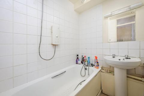 45 Clearbrook Way, London, E1 0SB