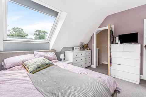 64 West Common Road, Bromley, BR2 7BX