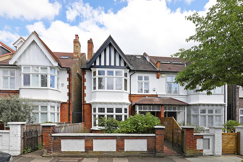 MADRID ROAD, BARNES, London, SW13 5 bed house £5,500 pcm (£1,269 pw)