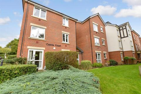 1 bedroom flat for sale, Hadlow Road, Tonbridge, Kent