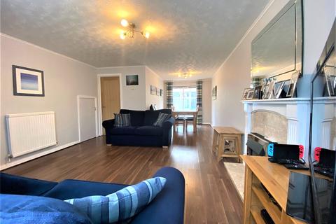 69 Alexandra Road, Rayleigh, SS6 8HT