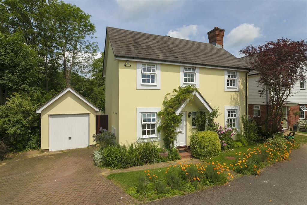 Carmel Close, Chartham 4 bed detached house £435,000