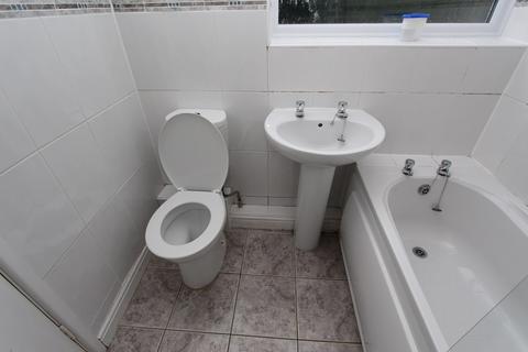 2 bedroom semi-detached house to rent, Carrfield Avenue, Toton, NG9