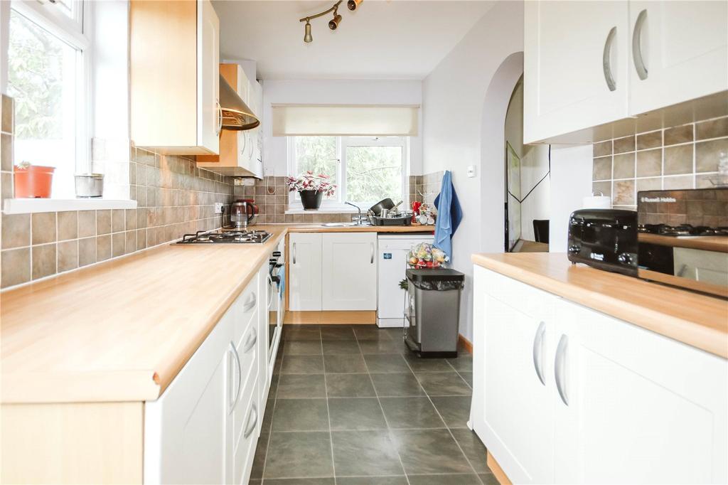 Rosedale Road, Fishponds, Bristol, BS16 3 bed semidetached house £1,350 pcm (£312 pw)