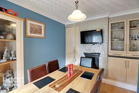 10 Marriott Road, London, E15 4QF