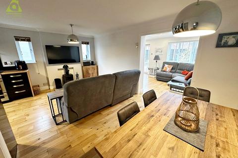 undefined, Captain Lees Road, Westhoughton, BL5 3UB