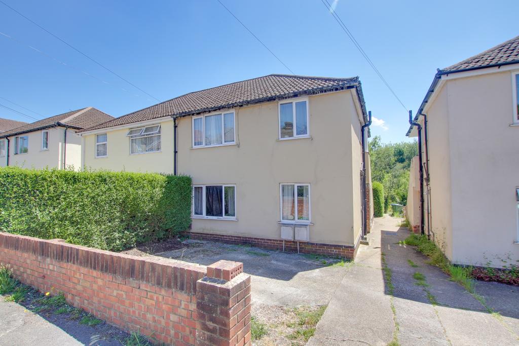 Swift Road, Woolston 2 bed ground floor £150,000