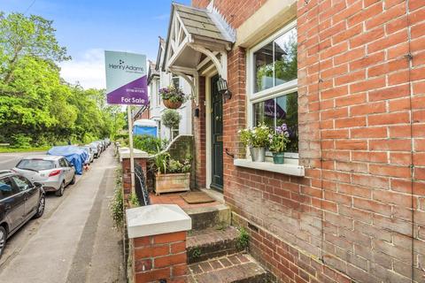2, Rose Cottages Chichester Road, Midhurst, GU29 9PF