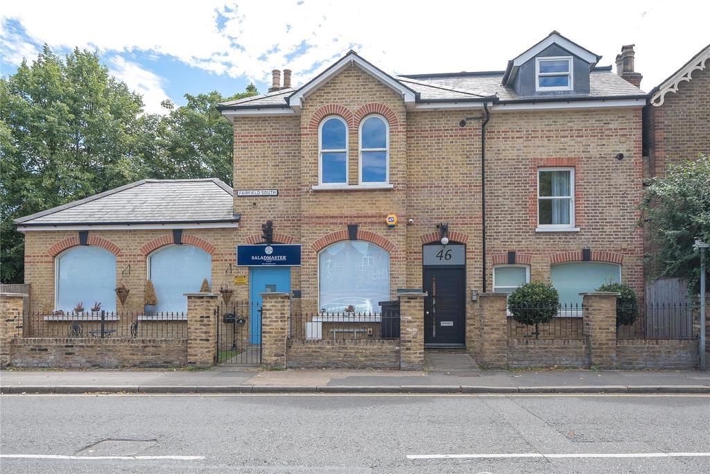 Fairfield South, Kingston upon Thames, KT1 2 bed apartment £525,000