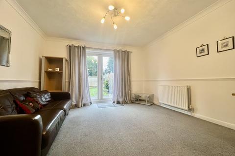 2 bedroom terraced house to rent, Thrush Green, Harrow HA2