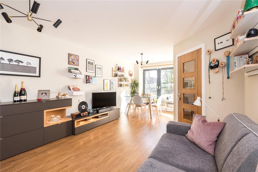Murrayfield Road, Edinburgh, EH12 1 bed apartment £300,000