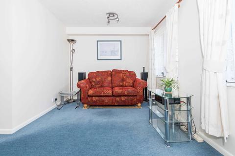 74 Caraway Place, Wallington, SM6 7AG