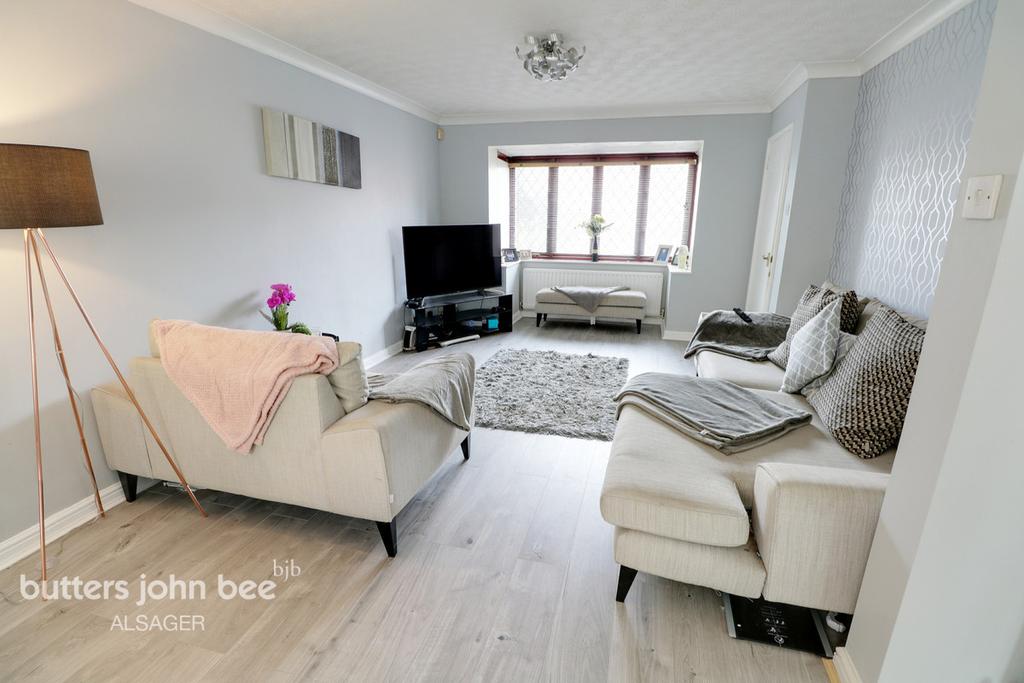 Edwards Way, Alsager 4 bed detached house £280,000