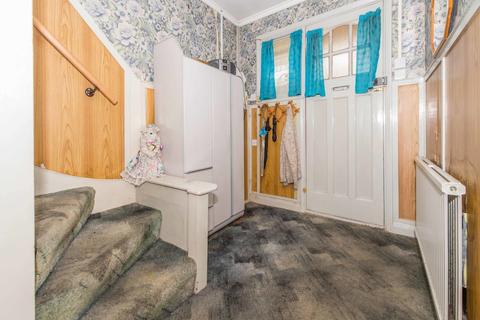 16 Aultone Way, Carshalton, SM5 2LQ