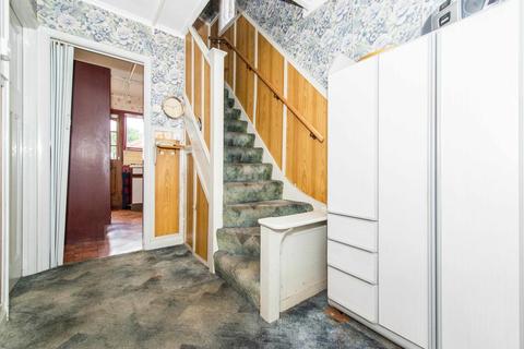 16 Aultone Way, Carshalton, SM5 2LQ