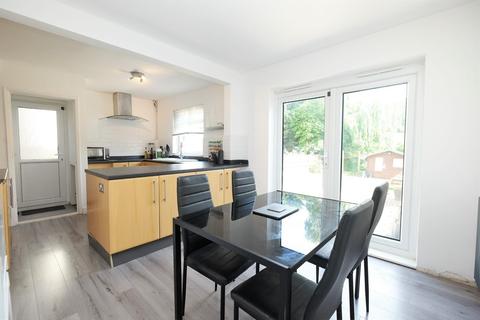 19 Priorsford Avenue, Orpington, BR5 2EN