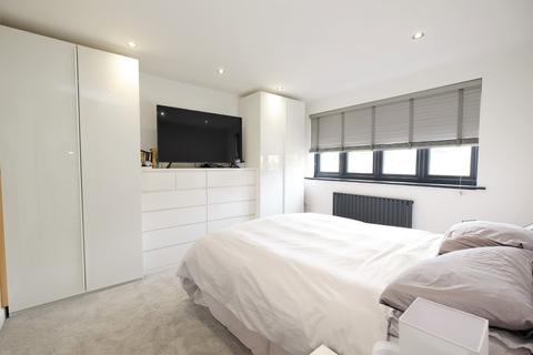 19 Priorsford Avenue, Orpington, BR5 2EN