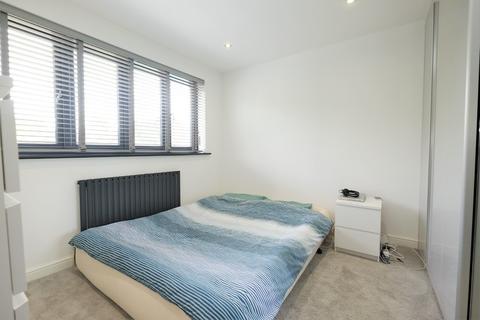 19 Priorsford Avenue, Orpington, BR5 2EN