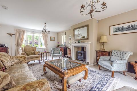 1 Hardie Close, Tetbury, GL8 8FA