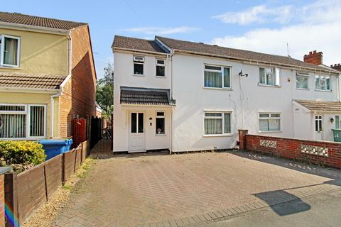 2 Bedroom House For Sale In Farnborough