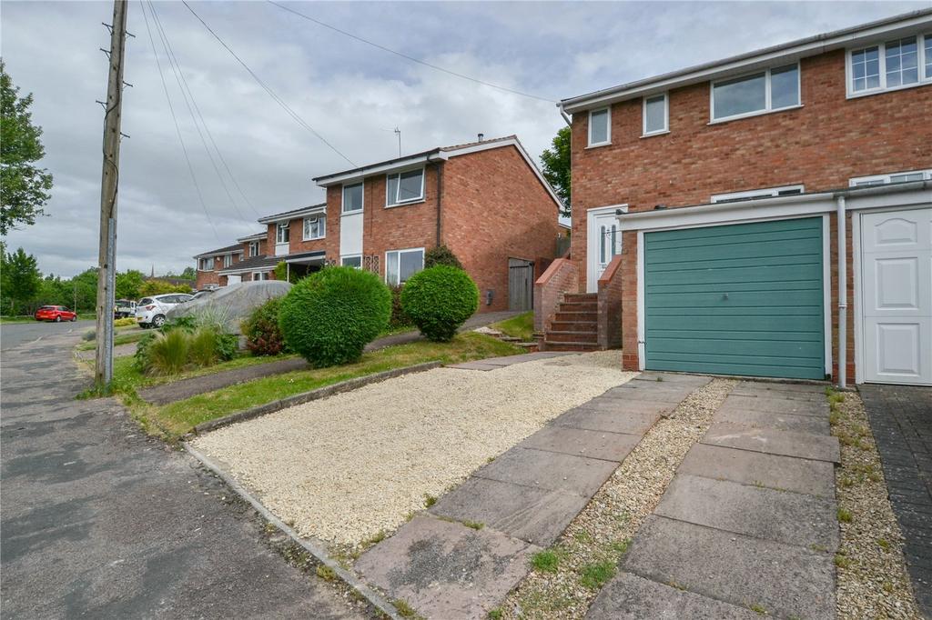 Deansway, Bromsgrove, B61 3 bed end of terrace house £920 pcm (£212 pw)