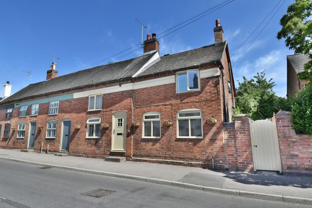 Main Street, BartonunderNeedwood 3 bed house £380,000