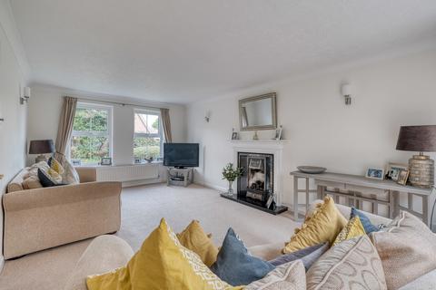 18 Barass Avenue, Worcester, WR4 0QD