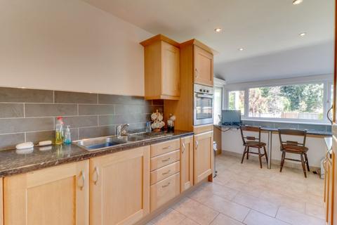 68 Arundel Crescent, Solihull, B92 8RG