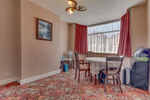 68 Arundel Crescent, Solihull, B92 8RG