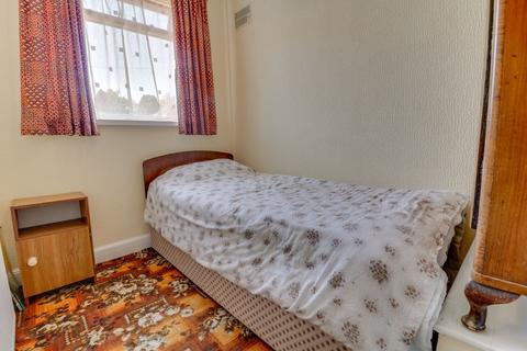 68 Arundel Crescent, Solihull, B92 8RG