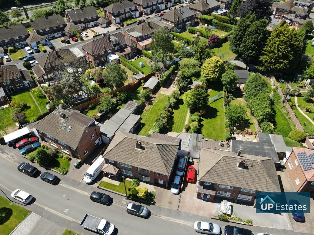 Frobisher Road, Styvechale, Coventry 3 bed semidetached house £410,000