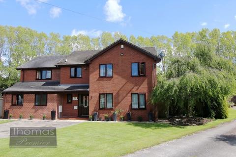 6 bedroom detached house for sale - Meadow Lane, Huntington, Chester, CH3
