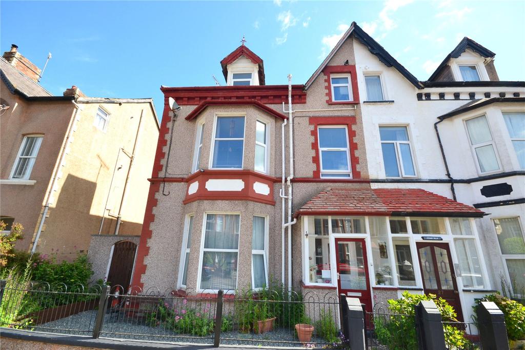 Caroline Road, Llandudno, LL30 3 bed apartment £155,000