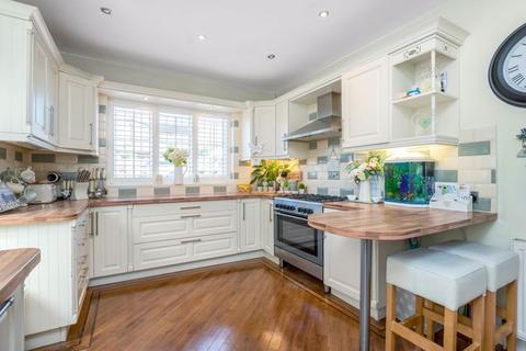 82 Hill Crescent, Bexley, DA5 2DB