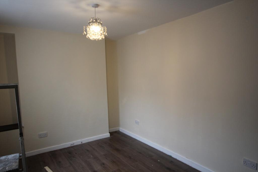 Jenkin Street, Abercwmboi, Aberdare 2 bed terraced house £475 pcm (£110 pw)