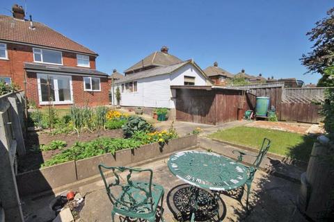 45 Braemar Road, Cleethorpes, DN35 9AT