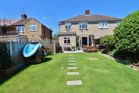 46 Helmsdale Road, Romford, RM1 4DN