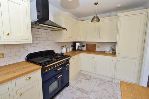 46 Helmsdale Road, Romford, RM1 4DN