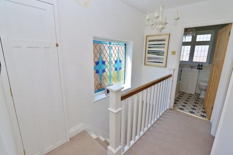 46 Helmsdale Road, Romford, RM1 4DN