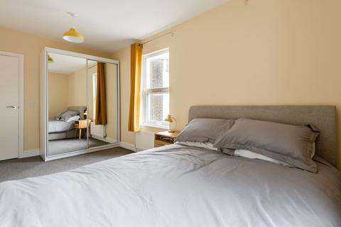 2 bedroom flat to rent - Wightman Road, London