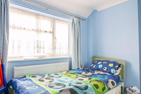 24 Barton Road, Slough, SL3 8DF