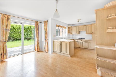 13 Appletrees Crescent, Bromsgrove, B61 0UB
