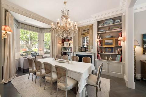 3 Berkeley Gardens, London, W8 4AP