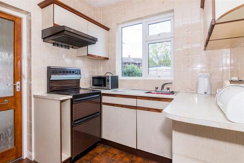 2 Brinsford Road, Wolverhampton, WV10 6QZ