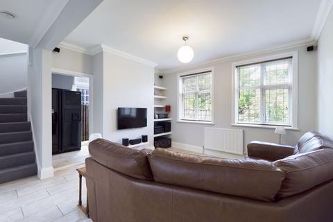 17 Stifford Road, Aveley, South Ockendon, RM15 4BS
