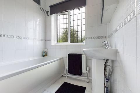 17 Stifford Road, Aveley, South Ockendon, RM15 4BS