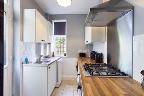 17 Stifford Road, Aveley, South Ockendon, RM15 4BS