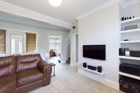 17 Stifford Road, Aveley, South Ockendon, RM15 4BS