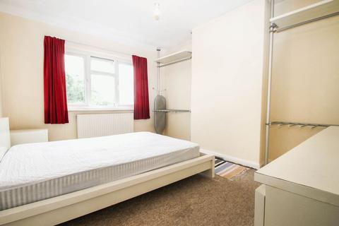 95b Oldfields Circus, Northolt, UB5 4RY