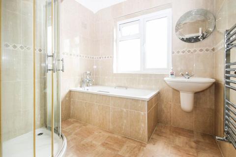 95b Oldfields Circus, Northolt, UB5 4RY